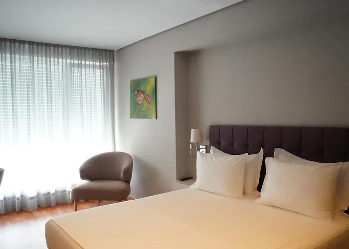 Bougainville Bay Hotel